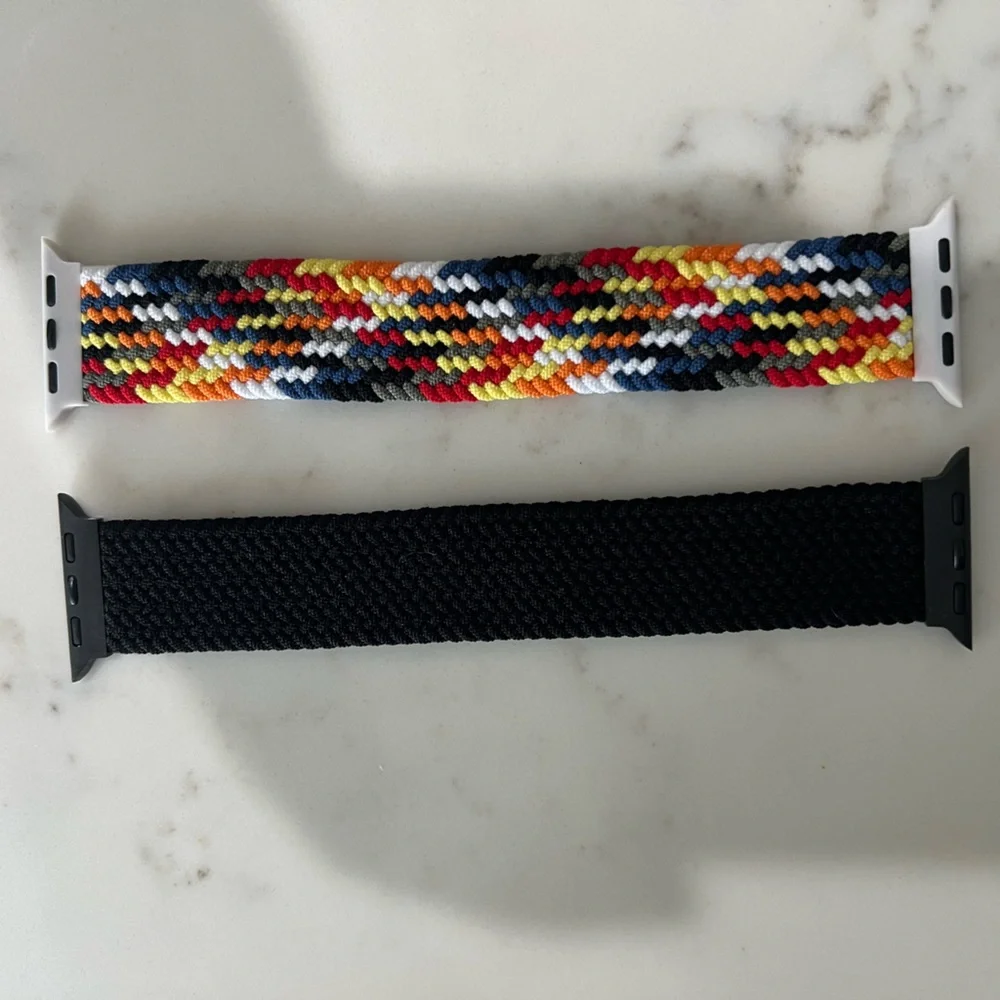 2x apple iwatch bands. Size M / 38,40&41mm band